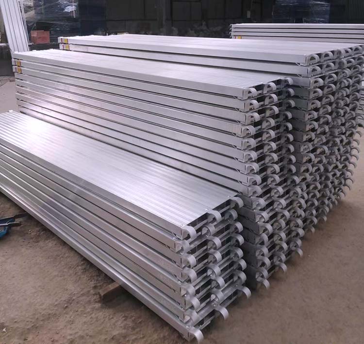 Plate-forme d'échafaudage en aluminium