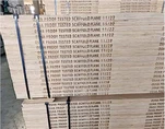 Planches de bois pour échafaudage